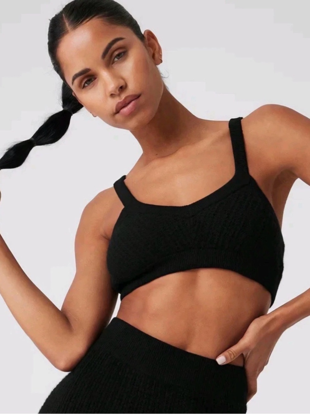 NWT ALO Yoga Cashmere Plush Waffle V-Neck Bra Black W9654R